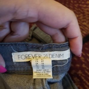 Sz 27 Gray Stretchy Jeans